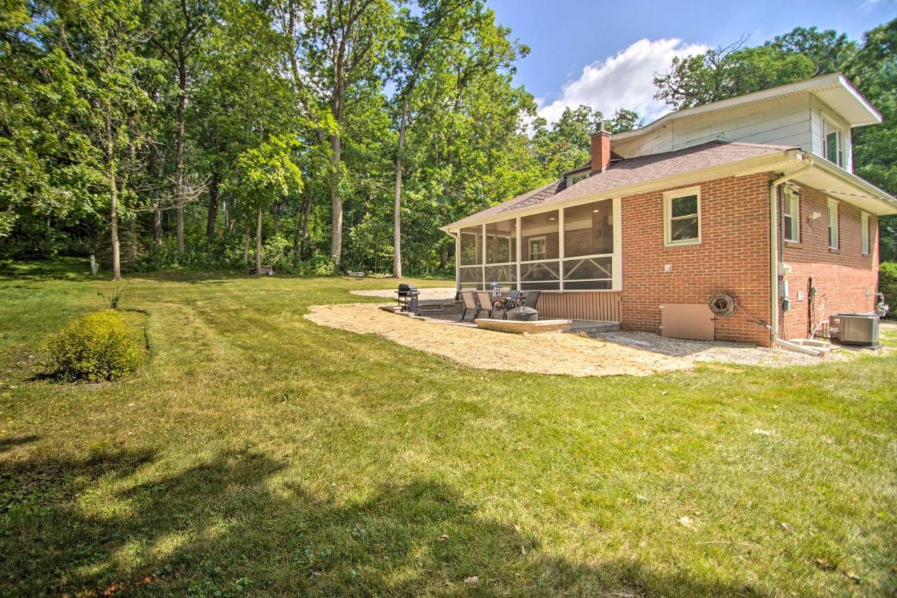 Sun-lit Geneva Sanctuary With Bbq Patio!